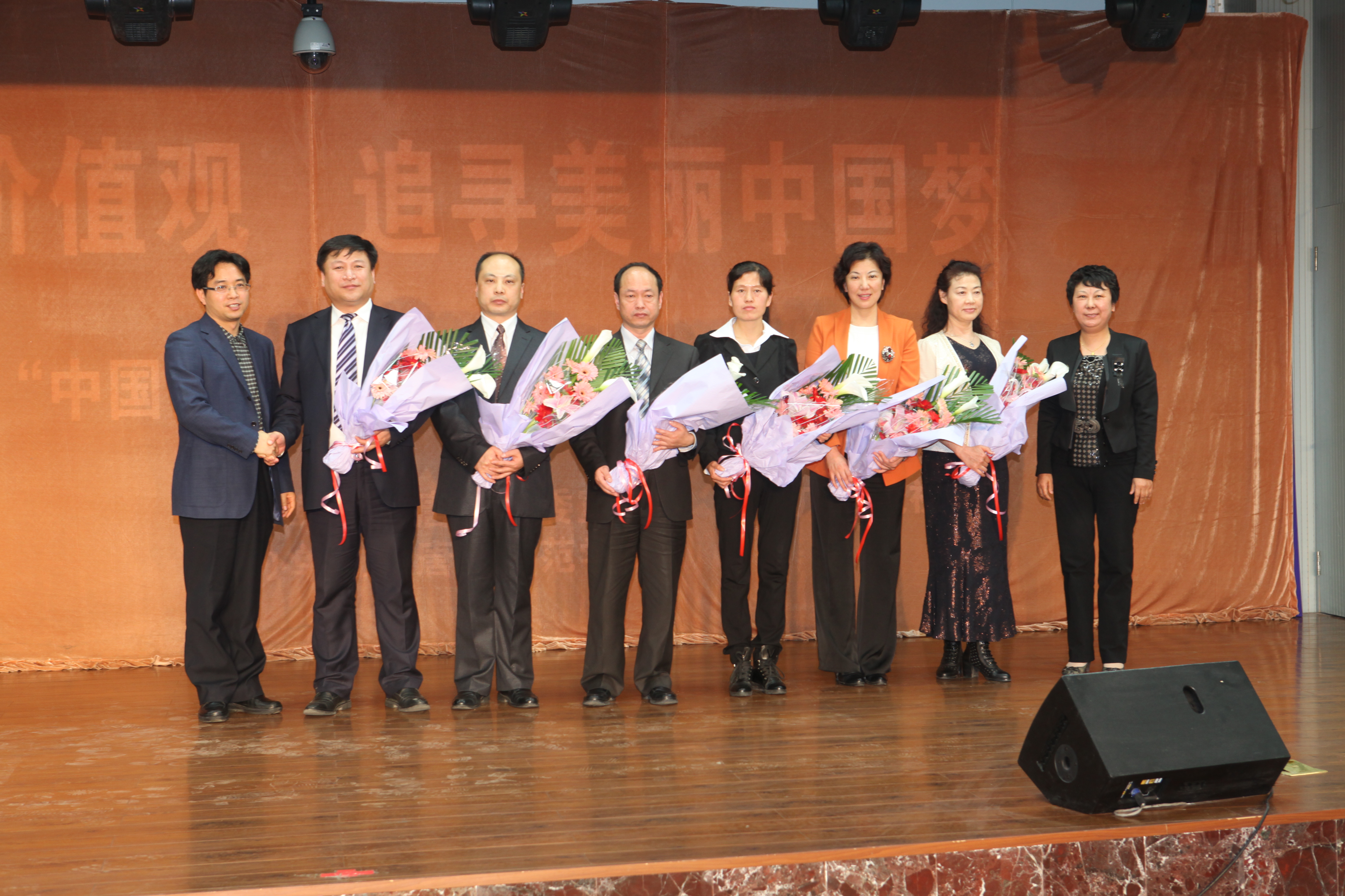 保定學院“西部支教優秀群體”先進事跡報告團來我校巡講