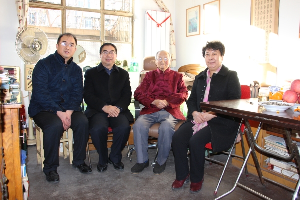 校領導走訪慰問部分離休老同志