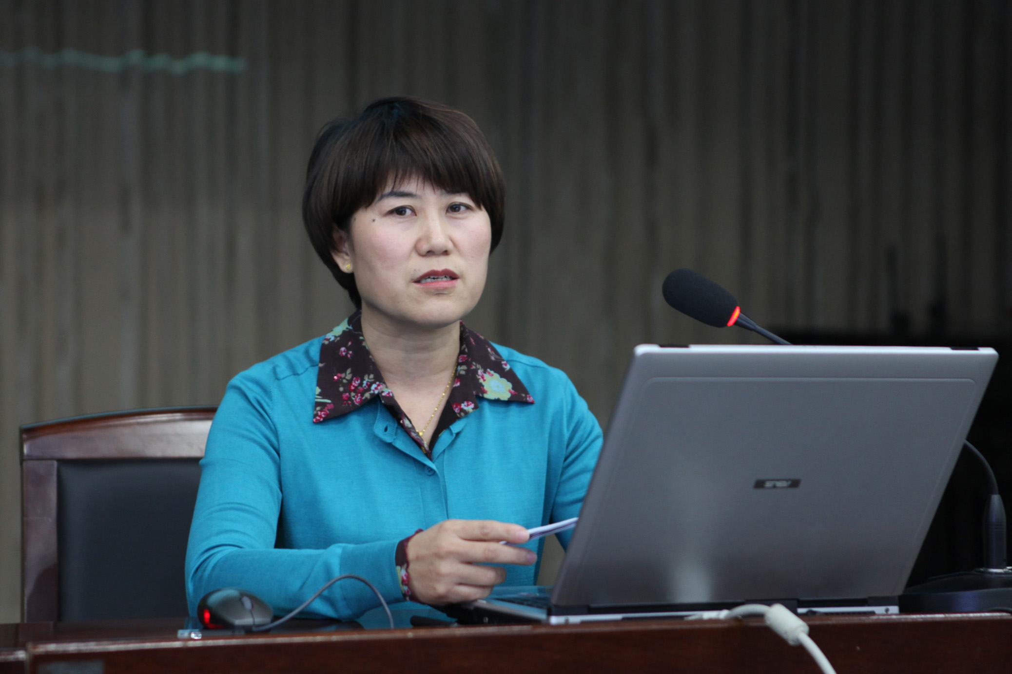 副院長客紹英作學習貫徹十八大精神輔導報告