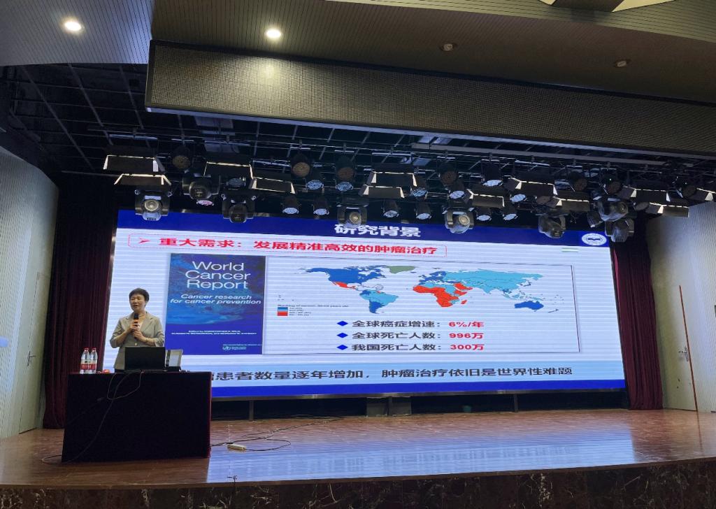 燕山大學高大威教授應邀來我校作學術報告