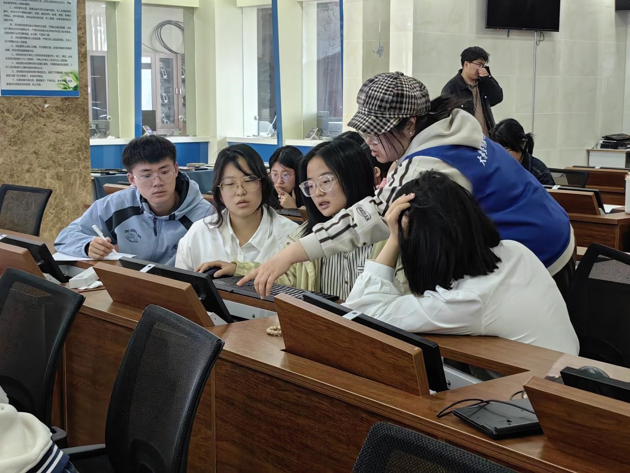 第十二屆“學創杯”唐山師范學院校賽決賽圓滿落幕