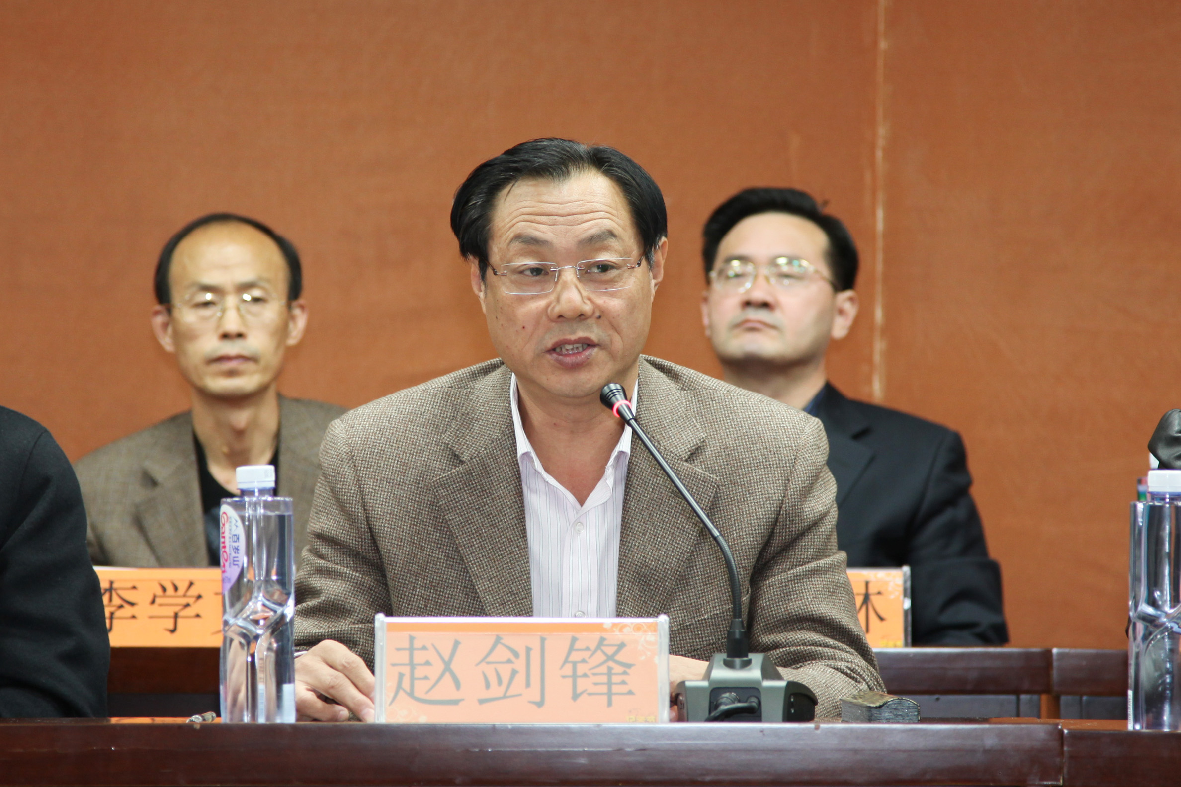 我校首屆記者節隆重開幕