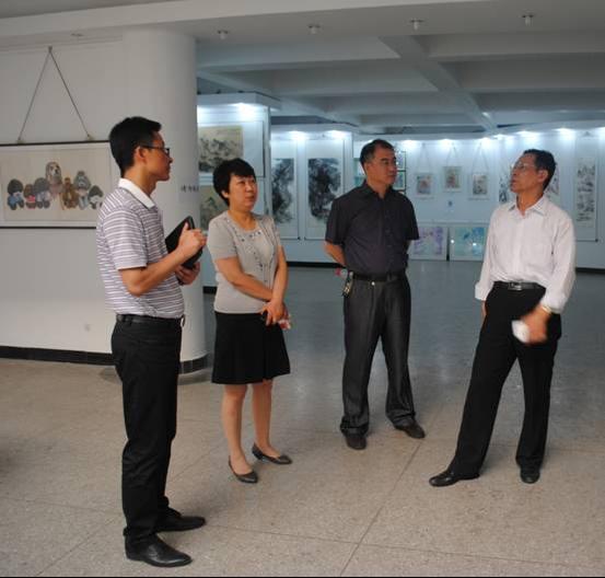 中國夢--我的夢--校園夢系列報道之四---美術系舉辦2013屆畢業創作匯報展