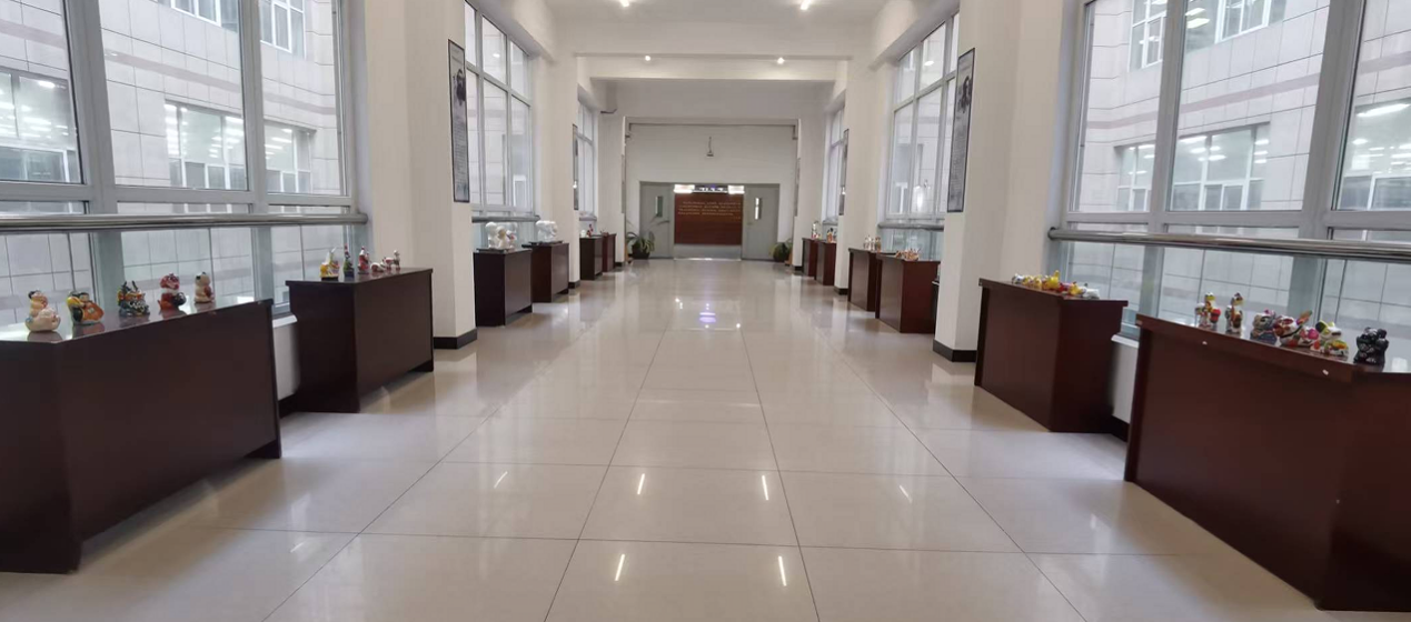 圖書館聯合美術學院舉辦雕塑作品展