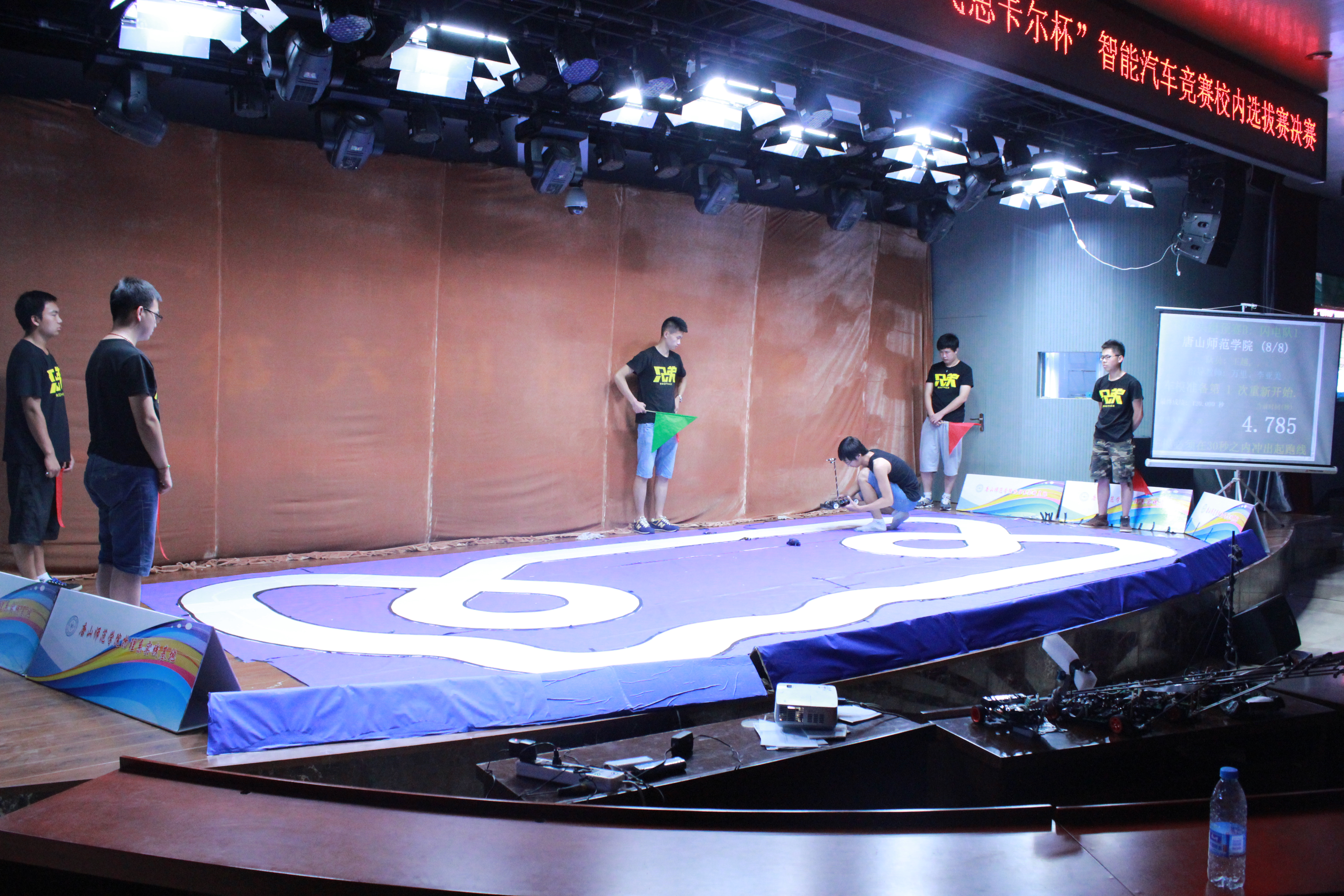 我校成功舉辦第九屆全國(guó)大學(xué)生智能汽車(chē)競(jìng)賽校內(nèi)選拔賽決賽