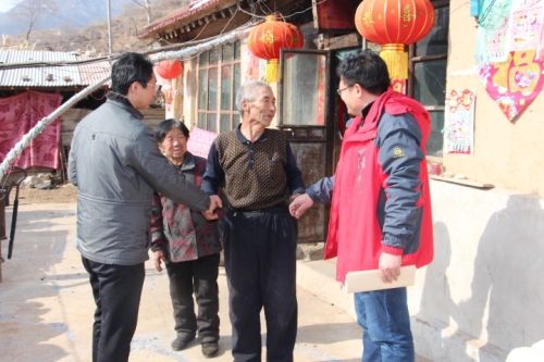 我校駐六合店村工作組召開第一次“兩委”班子會議