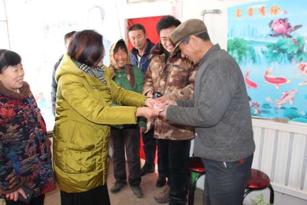 溫暖十二月系列報道之四  —— 愛心人士慰問特貧戶