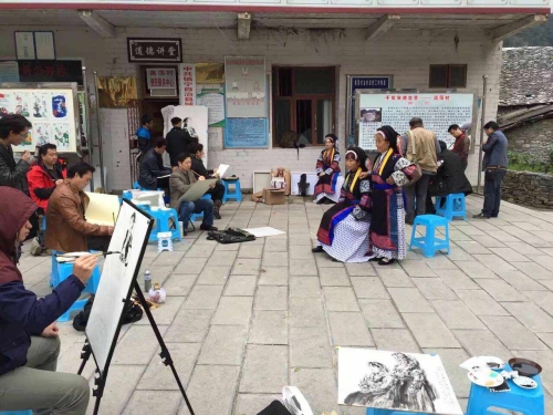 我校教師劉怡參加“中國文聯(lián)、中國美協(xié)‘送歡樂下基層走進貴州’暨全國名家牽手貴州基層美術(shù)家活動”